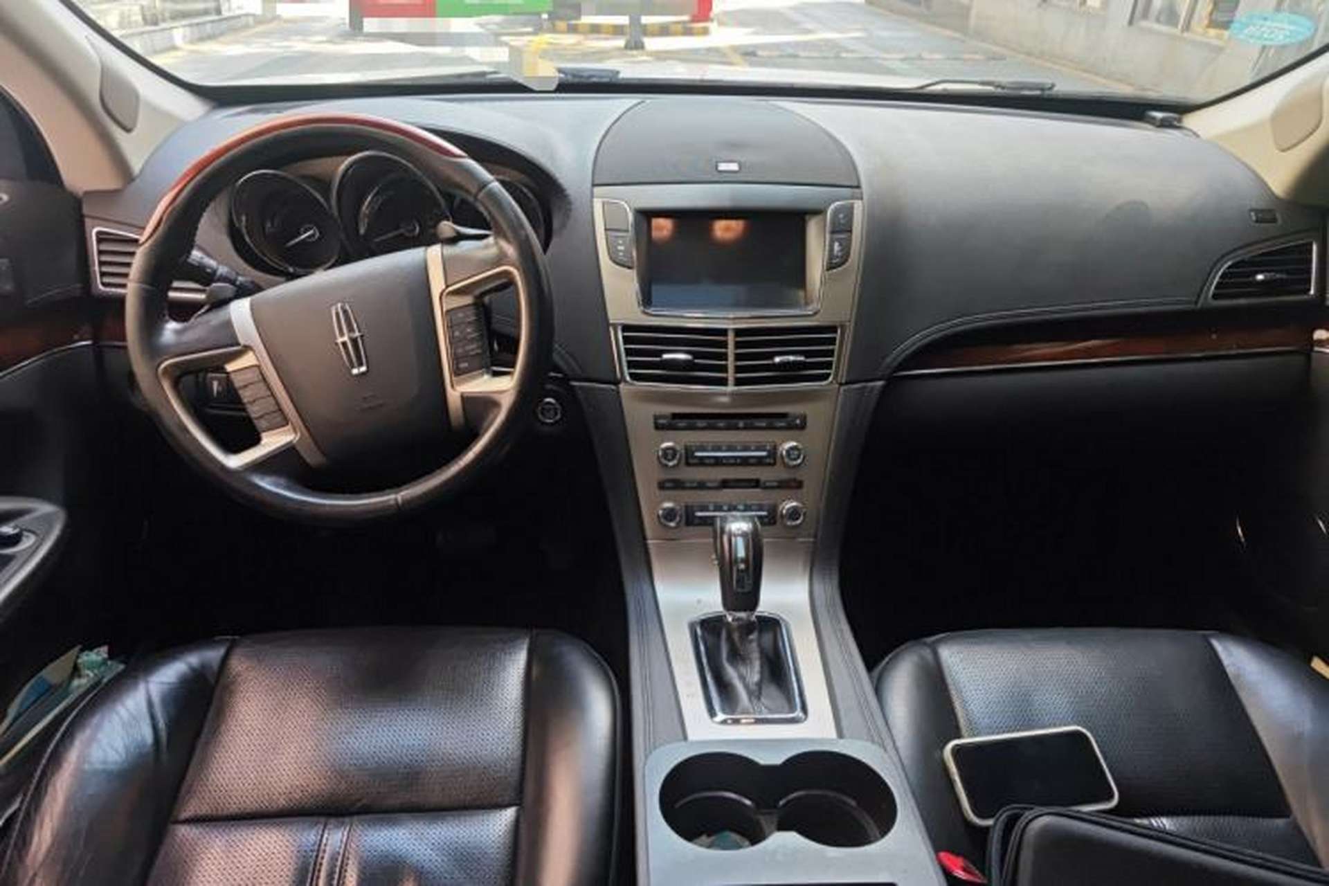 Used Lincoln MKT 2010 3.5T EcoBoost AWD Center Console