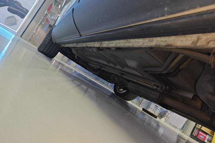 Used Lincoln MKT 2010 3.5T EcoBoost AWD Chassis Rear Left