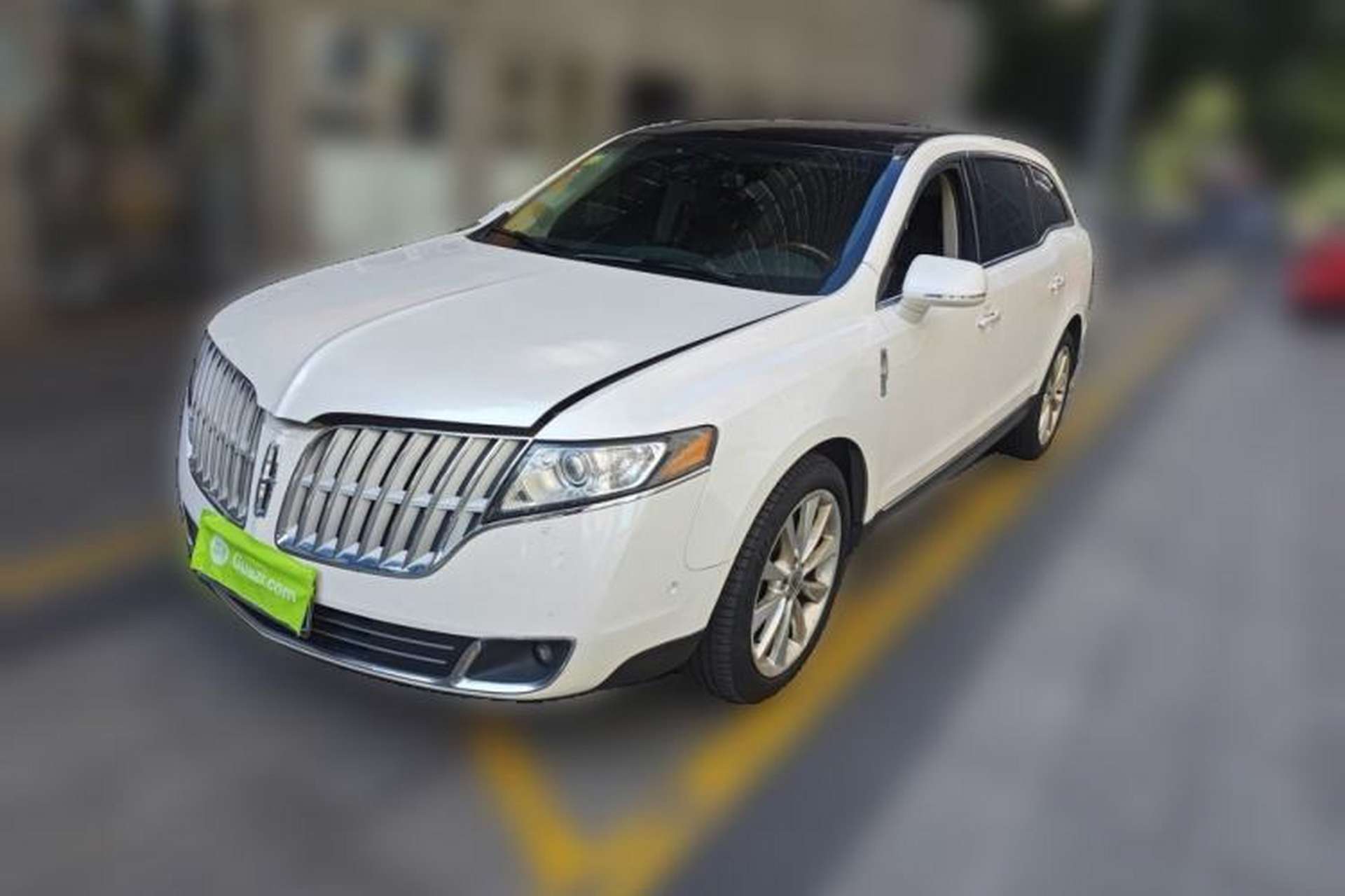 Used Lincoln MKT 2010 3.5T EcoBoost AWD Front Left 45 Deg