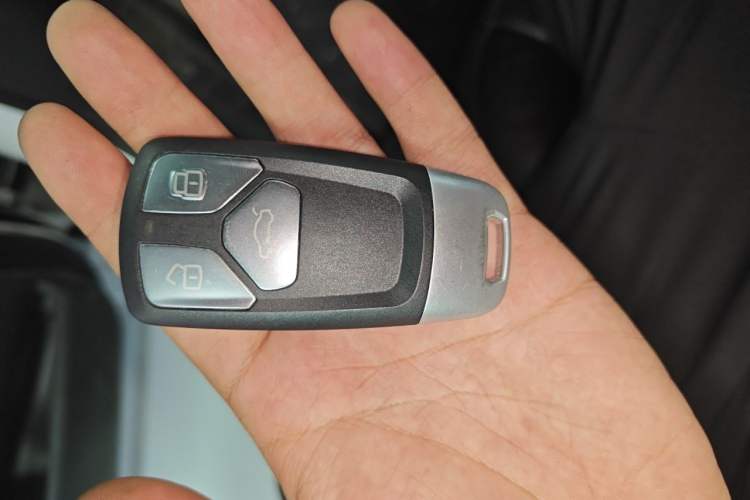 Used Lincoln MKT 2010 3.5T EcoBoost AWD Vehicle Key