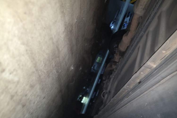 Used Lincoln MKT  Chassis Front Right