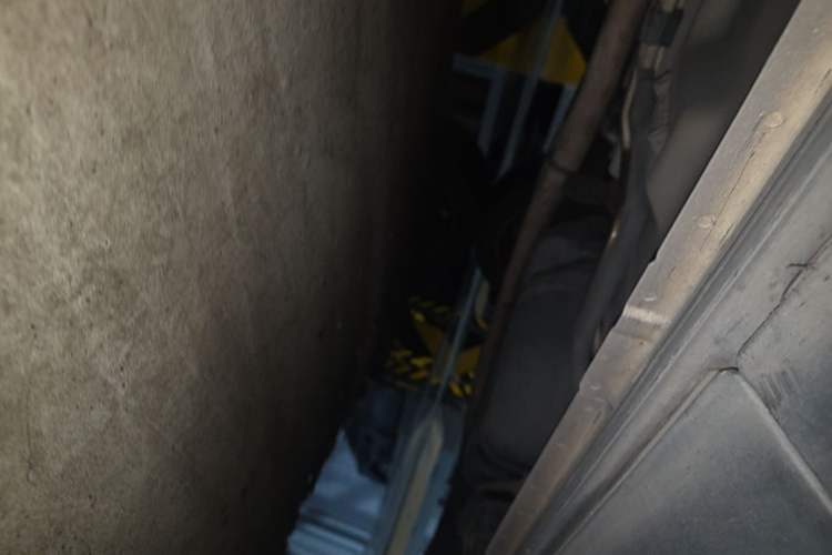 Used Lincoln MKT  Chassis Rear Left