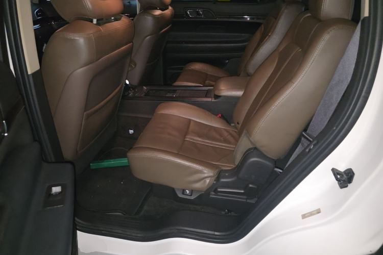 Used Lincoln MKT  Left Rear Seat
