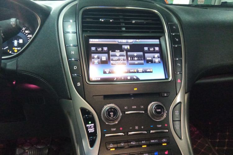 Used Lincoln MKX 2015 2.0T Four-Wheel Drive Luxury Edition Audio And AC Panel