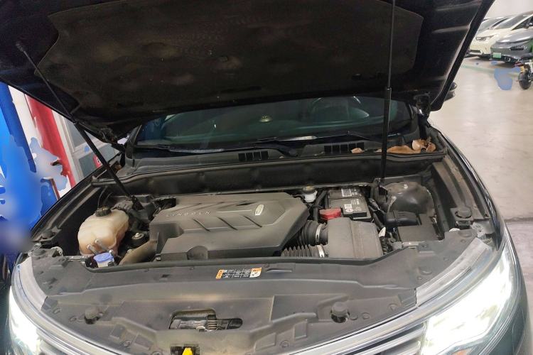 Used Lincoln MKX 2018 2.7T Four-Wheel Drive Prestige Edition Engine Bay