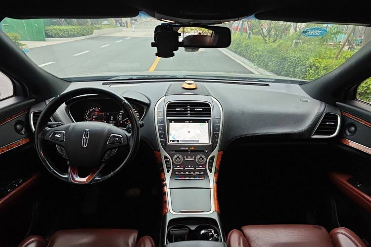 Used Lincoln MKX 2018 2.7T Four-Wheel Drive Prestige Edition Interior 2