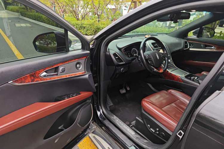 Used Lincoln MKX 2018 2.7T Four-Wheel Drive Prestige Edition Interior 3