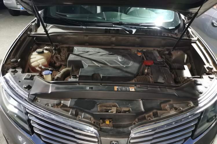 Used Lincoln MKX 2015 2.7T Four-Wheel Drive Prestige Edition Engine Bay