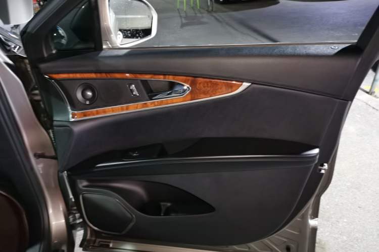 Used Lincoln MKX 2015 2.7T Four-Wheel Drive Prestige Edition Interior 5