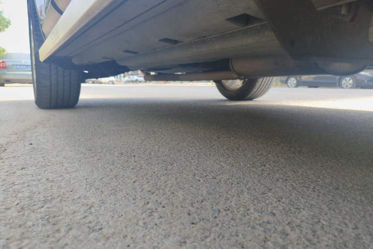 Used Lincoln MKX  Chassis Front Right