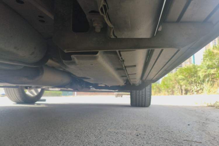 Used Lincoln MKX  Chassis Rear Right
