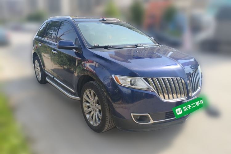 Used Lincoln MKX  Front Right 45 Deg