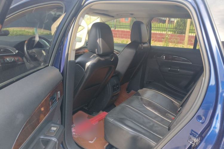Used Lincoln MKX  Left Rear Seat