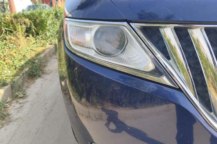 Used Lincoln MKX  Right Front Headlight