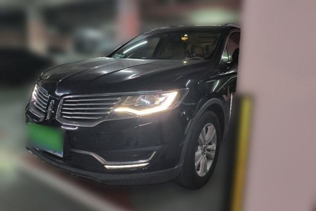 Used Lincoln MKX 2015 2.0T Two-Wheel Drive Deluxe Edition