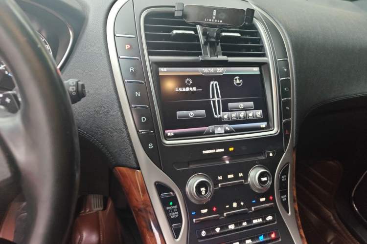 Used Lincoln MKX 2015 2.7T Four-Wheel Drive Prestige Edition Audio And AC Panel