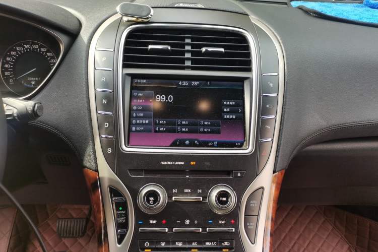 Used Lincoln MKX 2015 2.7T Four-Wheel Drive Prestige Edition Audio And AC Panel