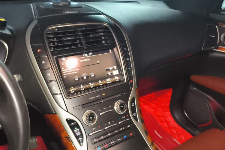 Used Lincoln MKX 2015 2.7T Four-Wheel Drive Prestige Edition Audio And AC Panel