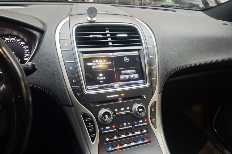 Used Lincoln MKX 2015 2.0T Four-Wheel Drive Luxury Edition Audio And AC Panel