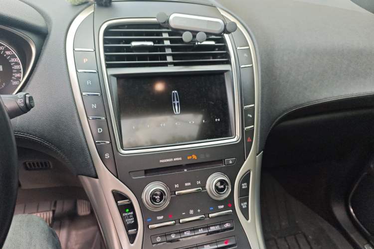 Used Lincoln MKX 2015 2.0T Two-Wheel Drive Deluxe Edition Audio And AC Panel