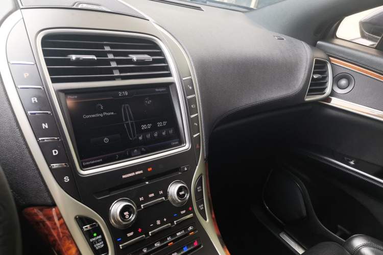 Used Lincoln MKX 2015 2.7T Four-Wheel Drive Prestige Edition Audio And AC Panel
