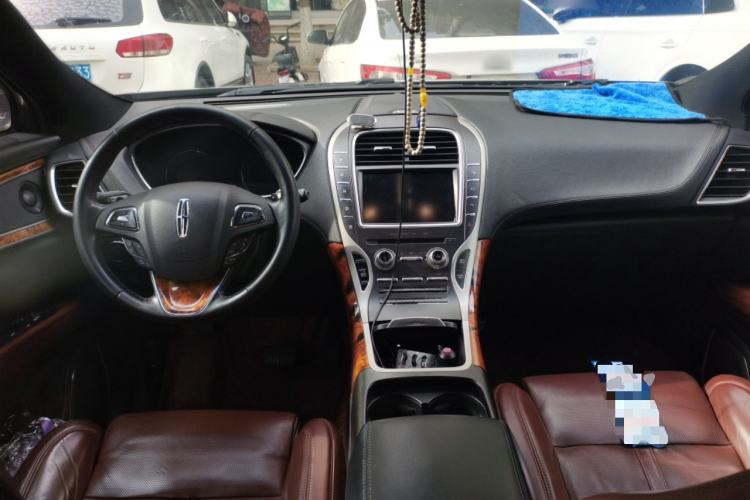 Used Lincoln MKX 2015 2.7T Four-Wheel Drive Prestige Edition Center Console