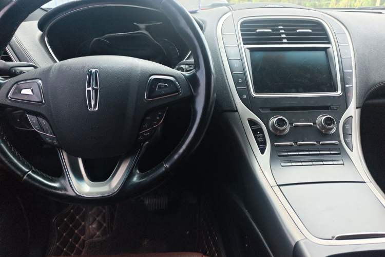 Used Lincoln MKX 2015 2.0T Four-Wheel Drive Luxury Edition Center Console