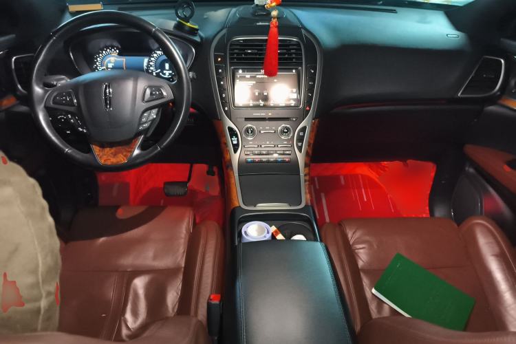 Used Lincoln MKX 2015 2.7T Four-Wheel Drive Prestige Edition Center Console