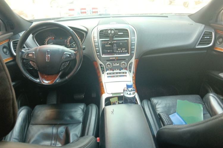 Used Lincoln MKX 2015 2.7T Four-Wheel Drive Prestige Edition Center Console