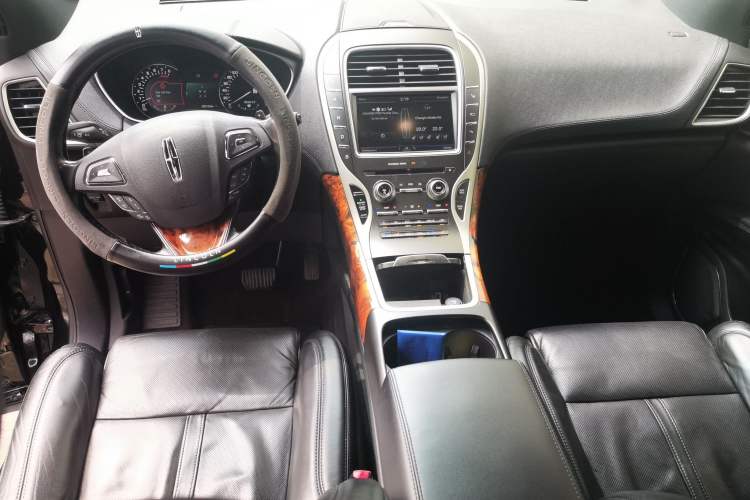 Used Lincoln MKX 2015 2.7T Four-Wheel Drive Prestige Edition Center Console