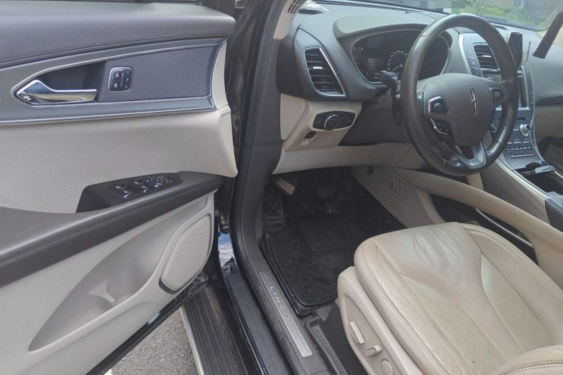 Used Lincoln MKX 2015 2.0T Two-Wheel Drive Deluxe Edition Driver Seat