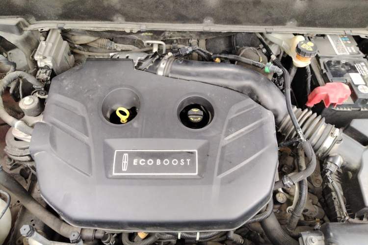 Used Lincoln MKX 2015 2.0T Two-Wheel Drive Deluxe Edition Engine Bay