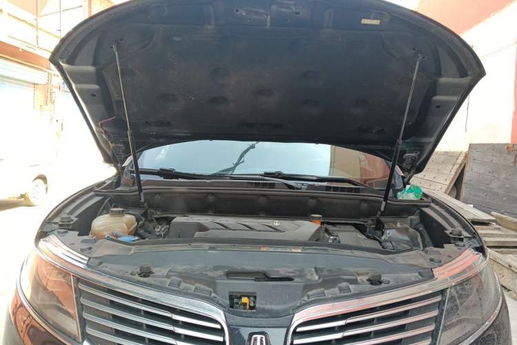Used Lincoln MKX 2015 2.7T Four-Wheel Drive Prestige Edition Engine Bay