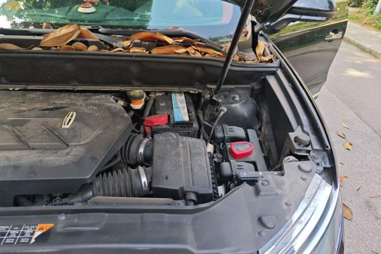 Used Lincoln MKX 2015 2.7T Four-Wheel Drive Prestige Edition Engine Bay Left