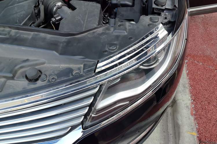 Used Lincoln MKX 2015 2.0T Four-Wheel Drive Luxury Edition Engine Bay Left