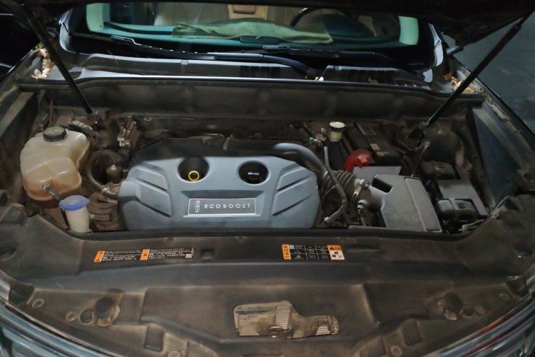 Used Lincoln MKX 2015 2.0T Two-Wheel Drive Deluxe Edition Engine Bay