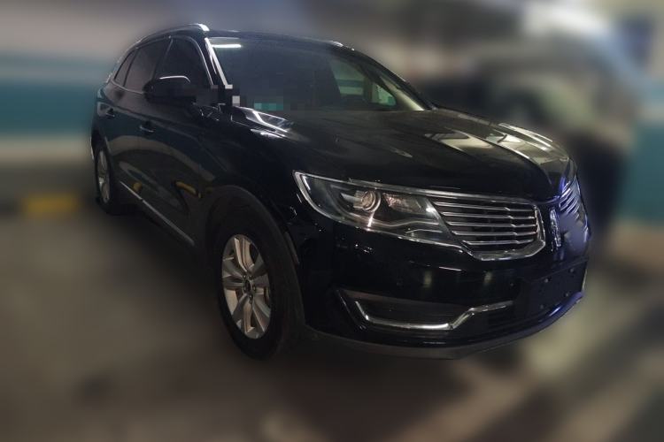 Used Lincoln MKX 2015 2.0T Two-Wheel Drive Deluxe Edition Front Right 45 Deg