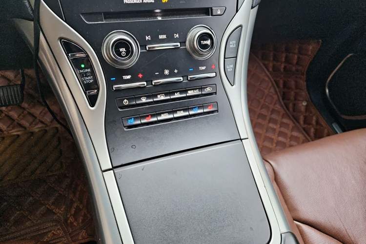 Used Lincoln MKX 2015 2.0T Four-Wheel Drive Luxury Edition Gear Lever