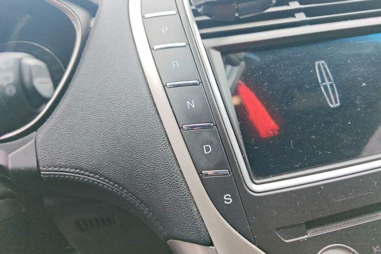 Used Lincoln MKX 2015 2.0T Four-Wheel Drive Luxury Edition Gear Lever