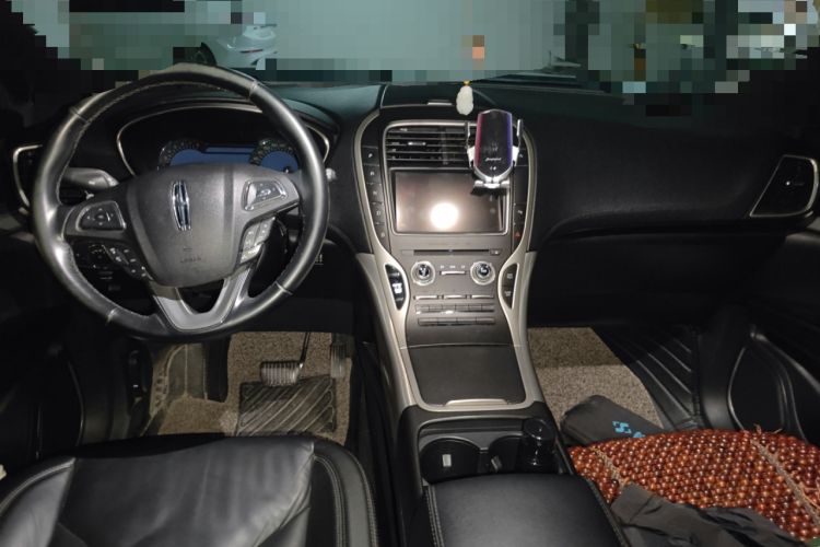 Used Lincoln MKX 2015 2.0T Two-Wheel Drive Deluxe Edition Interior 2
