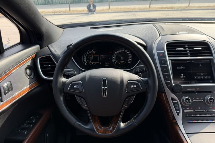 Used Lincoln MKX 2015 2.7T Four-Wheel Drive Prestige Edition Interior 3