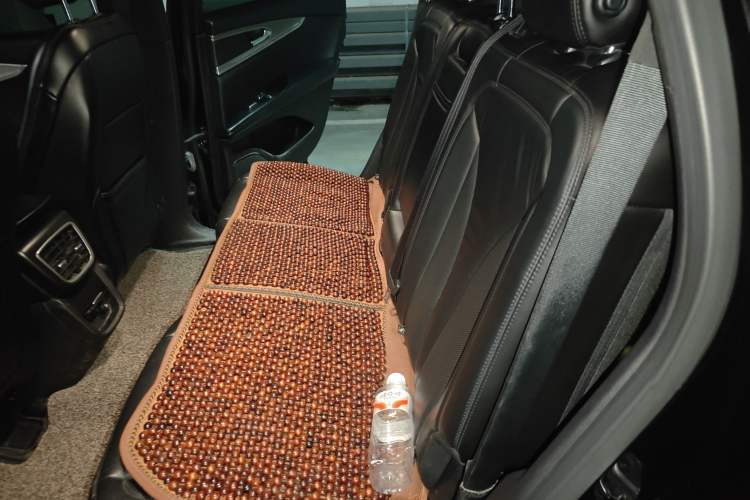 Used Lincoln MKX 2015 2.0T Two-Wheel Drive Deluxe Edition Interior 4