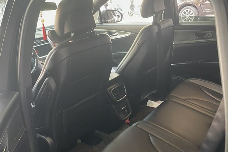 Used Lincoln MKX 2015 2.0T Two-Wheel Drive Deluxe Edition Interior 5