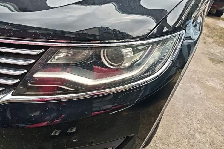 Used Lincoln MKX 2015 2.0T Two-Wheel Drive Deluxe Edition Left Front Headlight