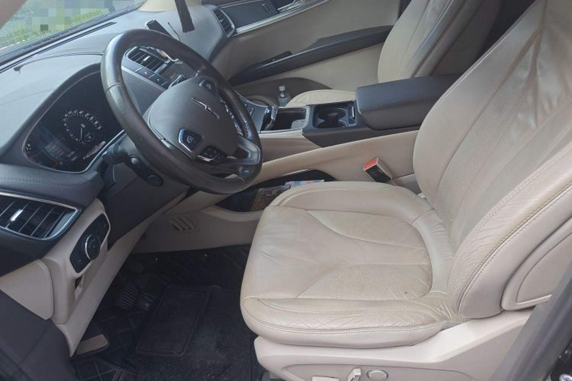 Used Lincoln MKX 2015 2.0T Two-Wheel Drive Deluxe Edition Left Front Seat