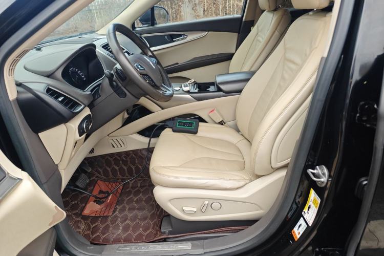 Used Lincoln MKX 2015 2.0T Two-Wheel Drive Deluxe Edition Left Front Seat