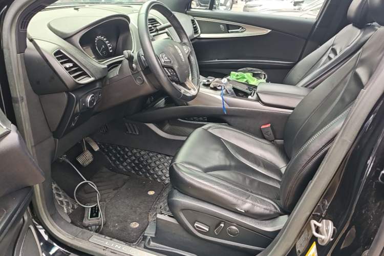 Used Lincoln MKX 2015 2.0T Two-Wheel Drive Deluxe Edition Left Front Seat