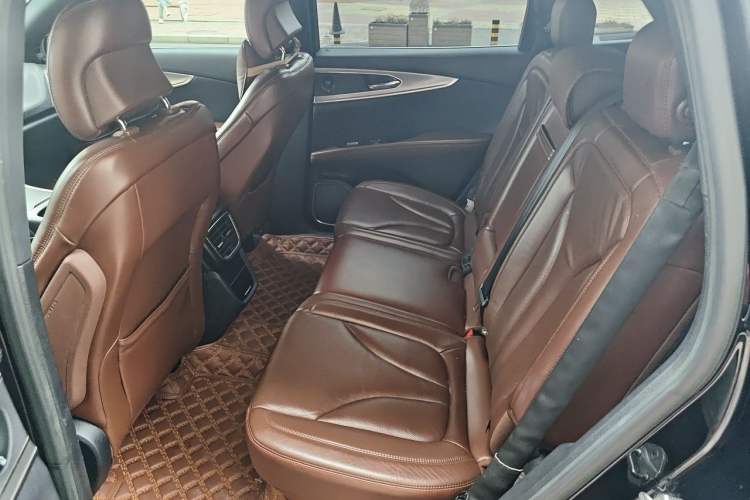 Used Lincoln MKX 2015 2.0T Four-Wheel Drive Luxury Edition Left Rear Seat