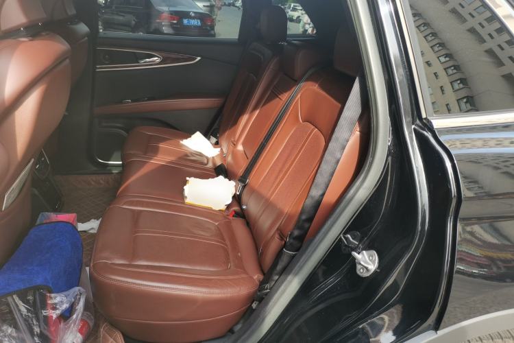 Used Lincoln MKX 2015 2.7T Four-Wheel Drive Prestige Edition Left Rear Seat