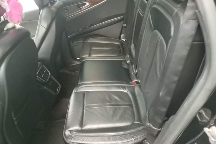 Used Lincoln MKX 2015 2.7T Four-Wheel Drive Prestige Edition Left Rear Seat